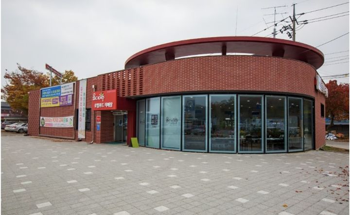 [여주=뉴시스]신륵사 로컬푸드직매장(사진=여주시 제공)2026.01.16.photo@newsis.com *재판매 및 DB 금지