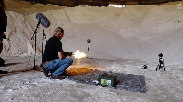 실제 총기로 녹음 중인 '아크 레이더스' 개발진 (사진=넥슨 제공) *재판매 및 DB 금지