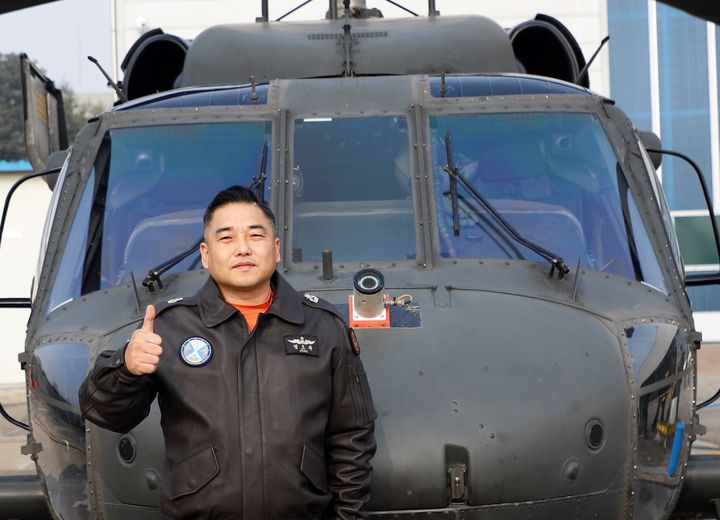 [이천=뉴시스] 육군항공사령부 70항공정비대대 소속 정오복 소령. (사진=육군항공사령부 제공) photo@newsis.com *재판매 및 DB 금지