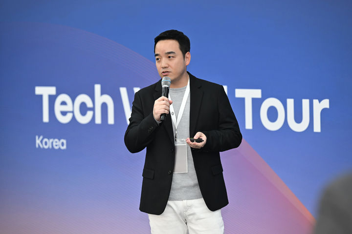 티맵 "르노 테크 월드 투어서 '티맵 인포테인먼트' 소개" - 뉴스 썸네일 이미지