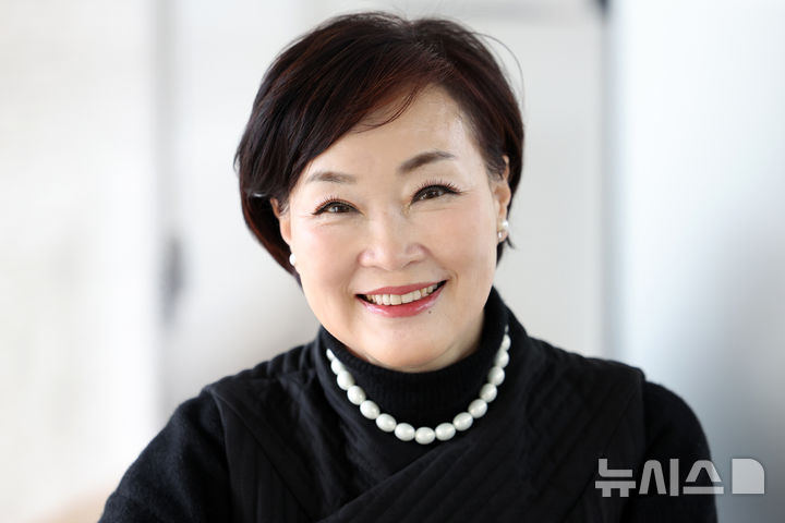 [서울=뉴시스] 박진희 기자 = 서울시무용단 '일무'의 안무가 정혜진이 15일 서울 세종문화회관에서 인터뷰를 하고 있다. 정혜진은 '일무' 안무가 김성훈과 함께 무용계의 '오스카상'으로 불리는 '베시 어워드' 후보에 올라 오는 20일(현지시각) 미국 뉴욕 딕슨 플레이스에서 열리는 시상식에 참석한다. 2026.01.17. pak7130@newsis.com