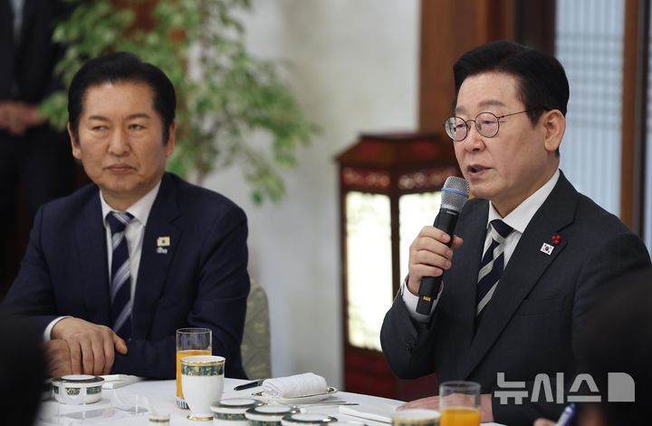 여당 '김성태 변호인' 특검 후보 추천에 이 대통령도 불쾌감 표한 것으로 알려져(종합)