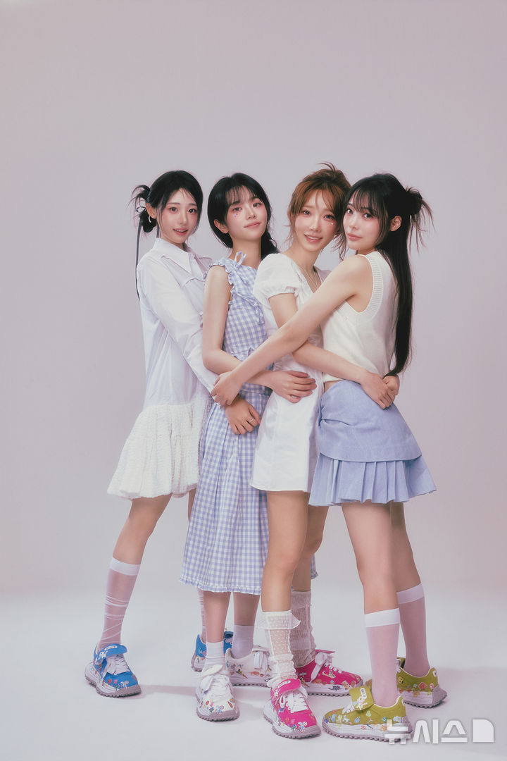 QWER, 日 애니 도굴왕 OST 부른다