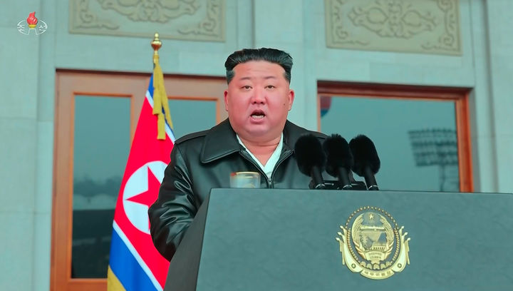 김정은, 기계공장 현지서 내각부총리 해임…"당 중앙 우롱"