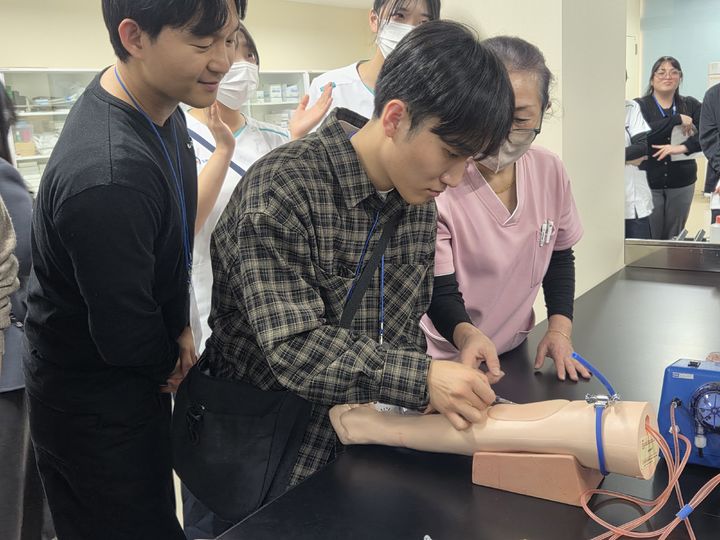  *재판매 및 DB 금지