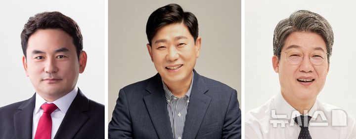 [포항=뉴시스] 안병철 기자 = 사진 왼쪽부터 포항시의회 김상일 의원, 경북도의회 박용선 의원, 포항시의회 김상백 의원.(사진=뉴시스 DB) 2026.01.18. photo@newsis.com