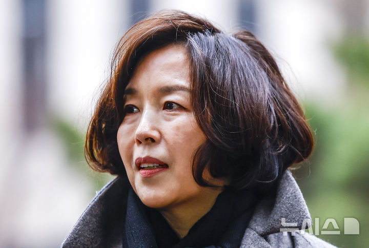 건배사가 국회의원 이름에 "최고!"…하수인 되는 지방의원들, 결국 이 사달