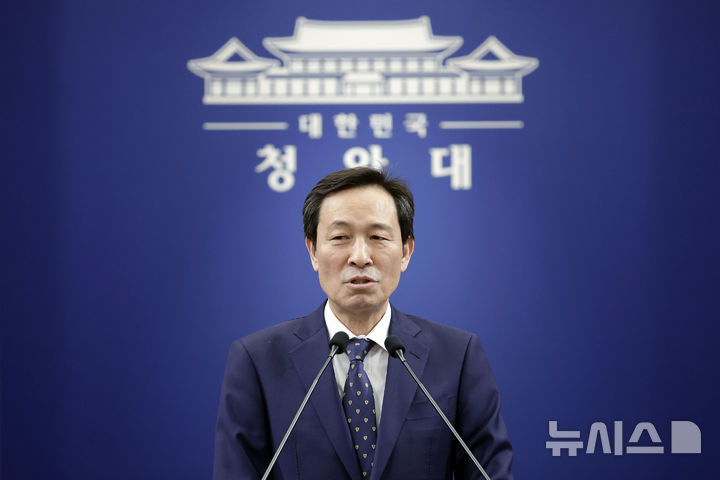 우상호 "李, '조국혁신당과 언젠가는 같이 갈 수밖에'…정청래 혼자 기습 발표 아냐"