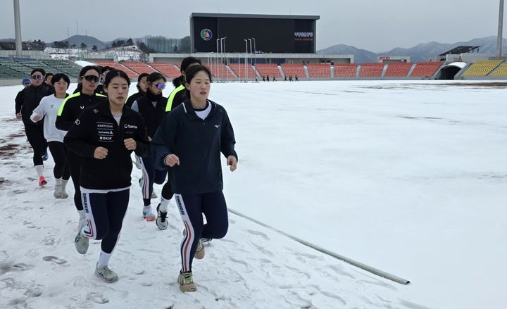 체력 훈련하는 조정 선수들.(사진=충주시 제공) *재판매 및 DB 금지