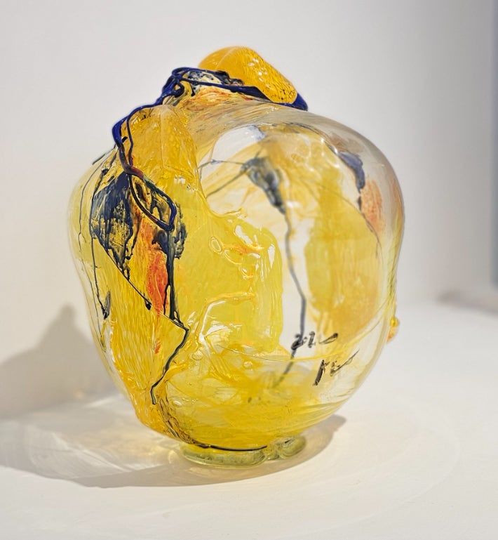 김인중 신부 개인전. Untitled 2022 Painting on glass 37x26x26cm *재판매 및 DB 금지