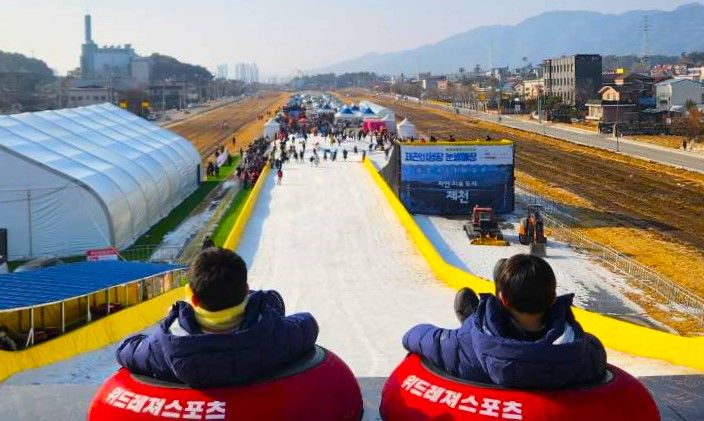 제천비행장 눈썰매장에 지난 주말 5000명 구름 인파 