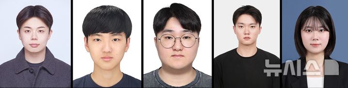 [시흥=뉴시스]이진호 한국공학대 컴퓨터공학부 교수와 김준권·김승환·정건우·이은비 학생.(왼쪽부터) (사진=한국공학대 제공).2026.01.19.photo@newsis.com