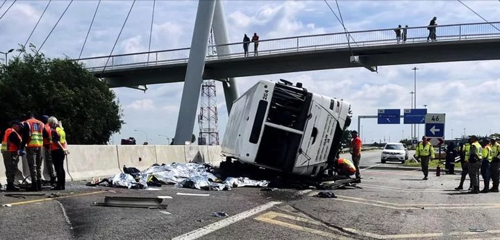 남아공서 스쿨버스와 트럭 충돌, 등교중이던 어린 학생 11명 숨져