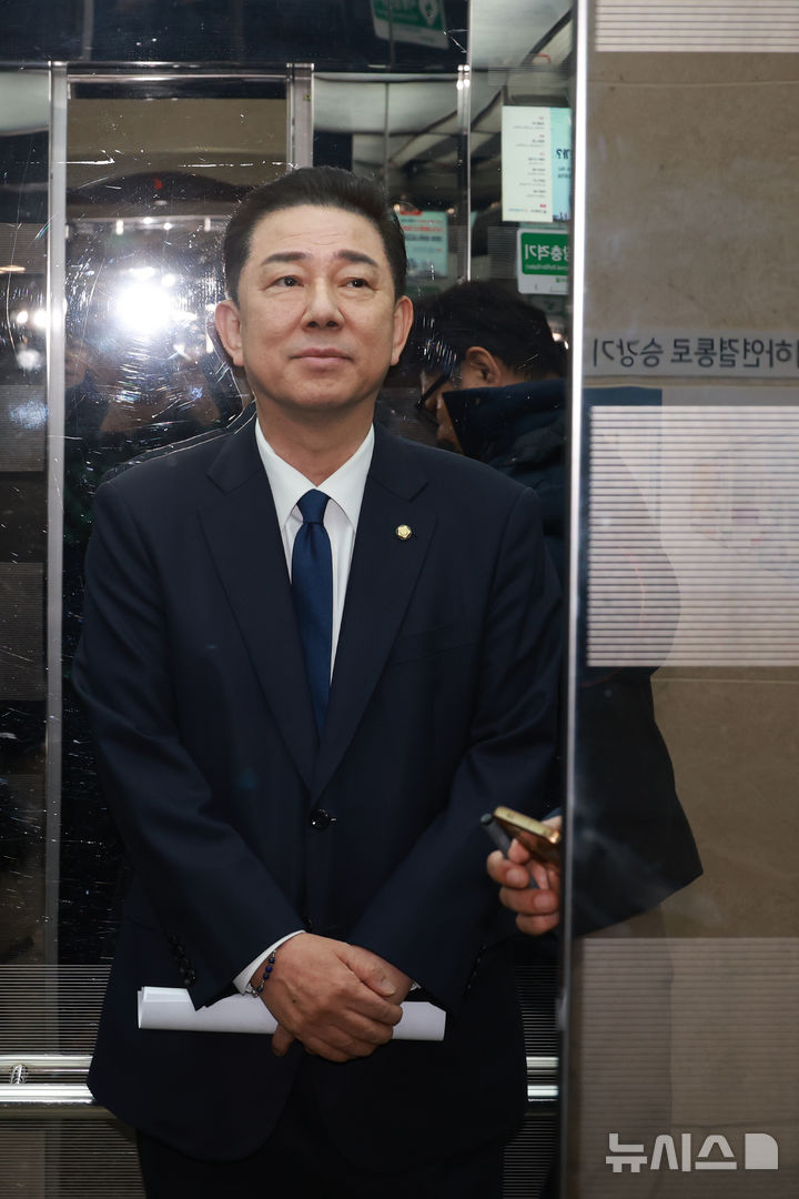 '여러 차례 소환' 방침 정한 경찰, 김병기 설 전 부를까