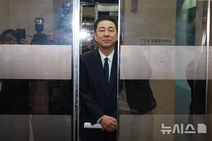 '편입 의혹' 김병기 차남 취업 업체 대표 피의자 전환