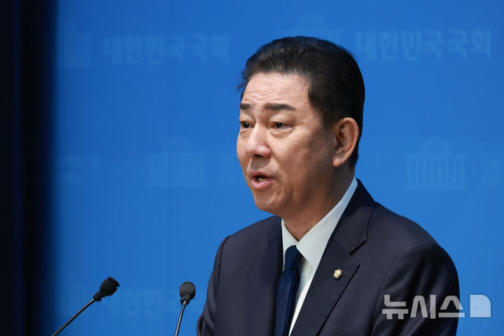 경찰, 김병기 차남 재직업체 압수수색…편입·채용 특혜 의혹 수사