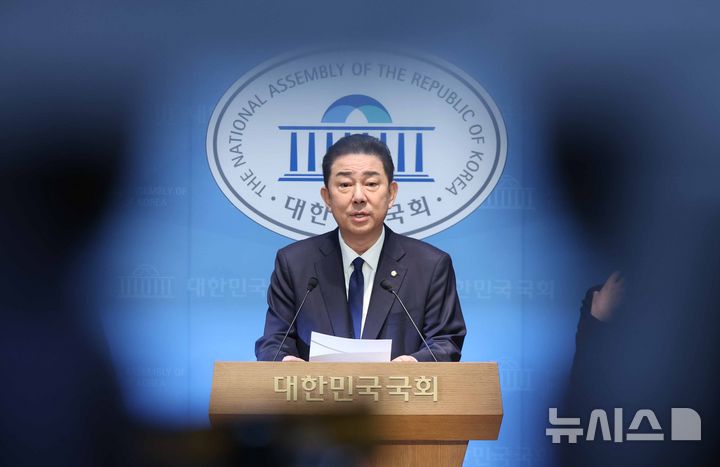 13개 의혹 김병기, 이르면 내주 소환…공천 헌금·부인 법카유용 조사