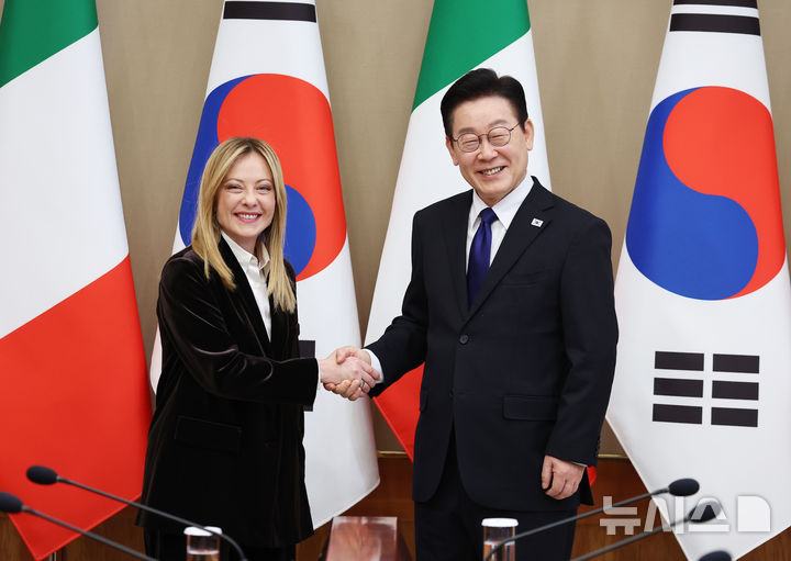李, 이탈리아 총리와 정상회담…"과학강국·기술강국 양국 힘 모으면 큰 시너지 창출"