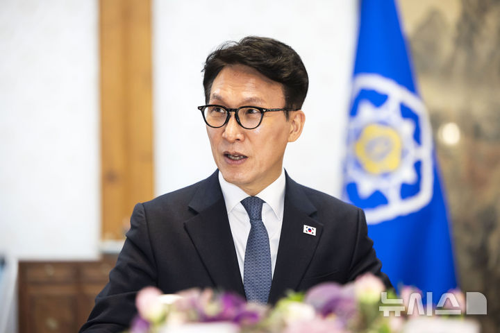 [인터뷰]김 총리 "민주당 K-민주주의 선도정당 만드는 것 로망…장동혁 단식 만류할 것"