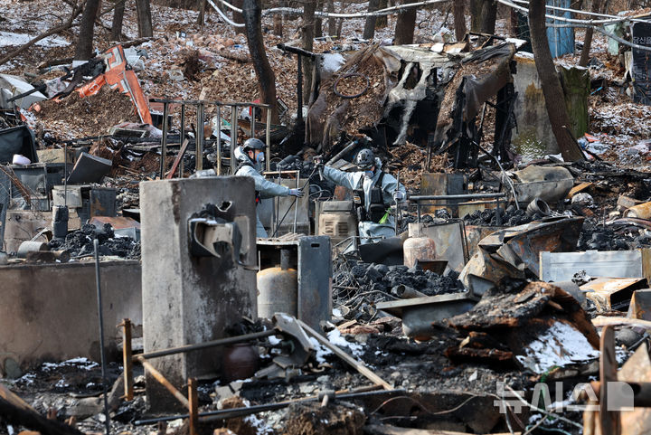 "사흘 후면 나가야"…임시거처 대책 '헛바퀴'에 구룡마을 이재민 '발동동'