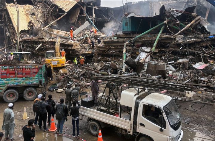 파키스탄 카라치 쇼핑몰 화재 사망자 23명으로 늘어