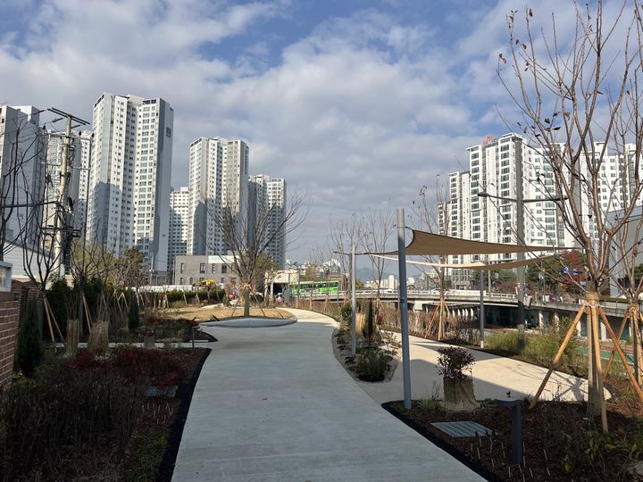 [서울=뉴시스] 우이천 정비 후. 2026.01.20. (사진=성북구 제공) *재판매 및 DB 금지