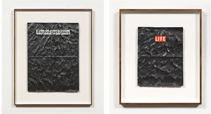 페로탕 최병소 개인전. Untitled 0221206, 2022, Ballpoint pen and pencil on newspaper, 55 × 40 × 1 cm, Framed: 75.5 × 61 ×3.5 cm. Courtesy of the artist and Perrotin. Untitled 0221101, 2022, Ballpoint pen and pencil on magazine, 23.5 × 18.5 × 1 cm, Framed: 38.5 × 33 × 3.5 cm. Courtesy of the artist and Perrotin. *재판매 및 DB 금지