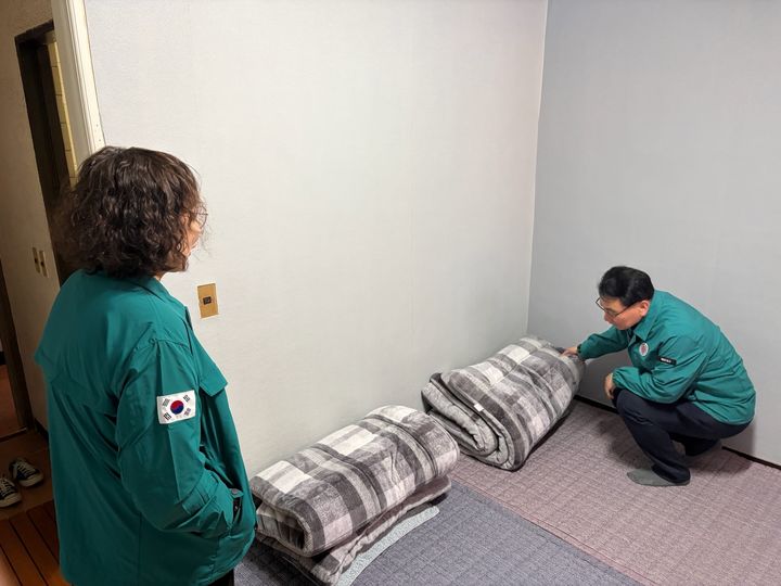 [부산=뉴시스] 해운대구는 한랭질환 등 한파에 따른 인명피해를 예방하고 구민 안전을 확보하기 위해 관내 한파 쉼터를 점검하고 있다. (사진=해운대구 제공) 2026.01.20. photo@newsis.com *재판매 및 DB 금지