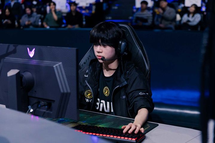 [서울=뉴시스] 2026 LCK컵 1주 차 우리WON뱅킹 골드킹은 BNK 피어엑스의 바텀 라이너 '디아블' 남대근이 차지했다. (사진=라이엇 게임즈 제공) *재판매 및 DB 금지