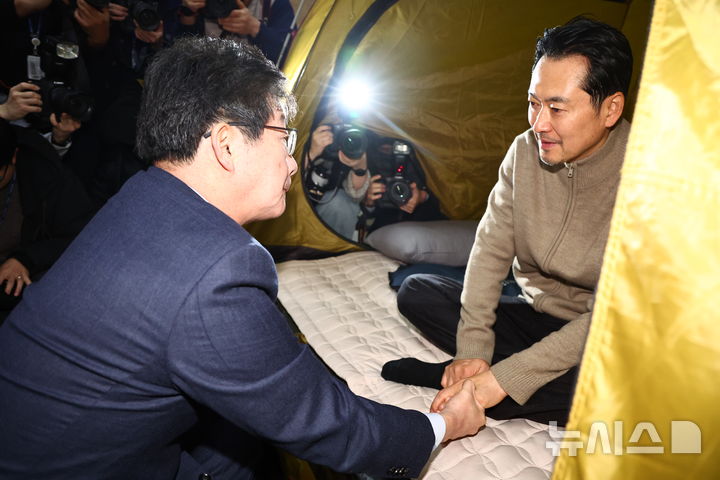 장동혁, 단식투쟁 엿새째…의료진 권고에도 병원 후송 거부