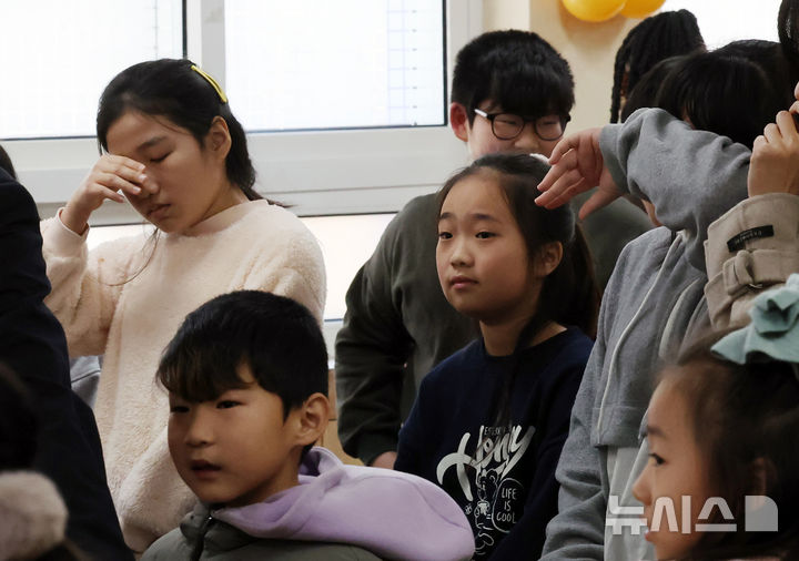 '정든 학교 안녕' 부산 괘법초, 저출산·학령 인구 감소로 인근 학교와 통·폐합 [뉴시스Pic]