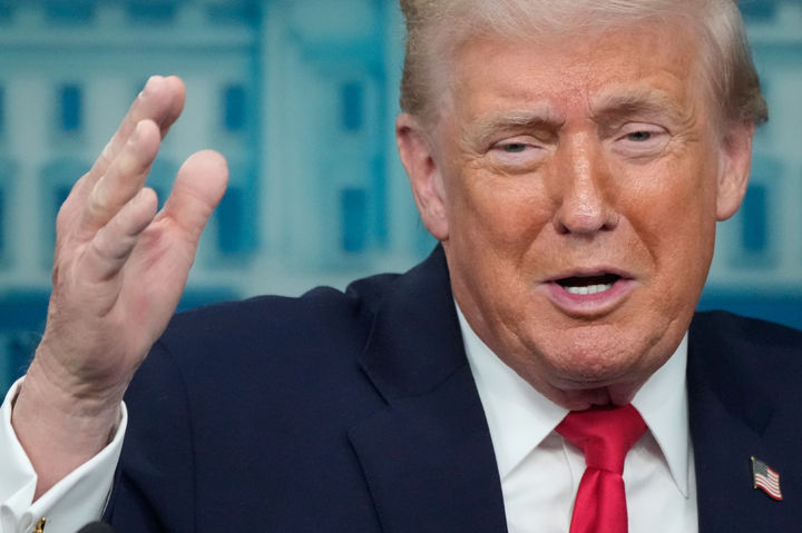 美언론, 트럼프 취임 1년 부정 평가 일색…지지율 평균 42%