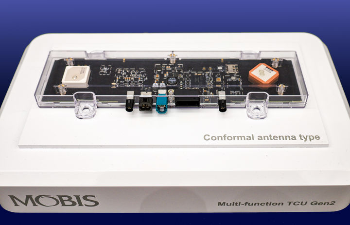[서울=뉴시스] 5G텔레매틱스 MTCU 제품 사진. (사진=현대모비스 제공) photo@newsis.com *재판매 및 DB 금지
