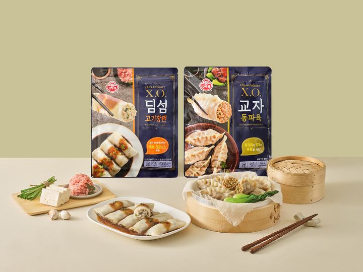 [서울=뉴시스] 오뚜기가 프리미엄 만두 브랜드 'X.O. 만두'의 신제품 '교자 동파육', '딤섬 고기창펀' 2종을 출시했다고 21일 밝혔다. (사진=오뚜기 제공) 2026.01.21. photo@newsis.com *재판매 및 DB 금지