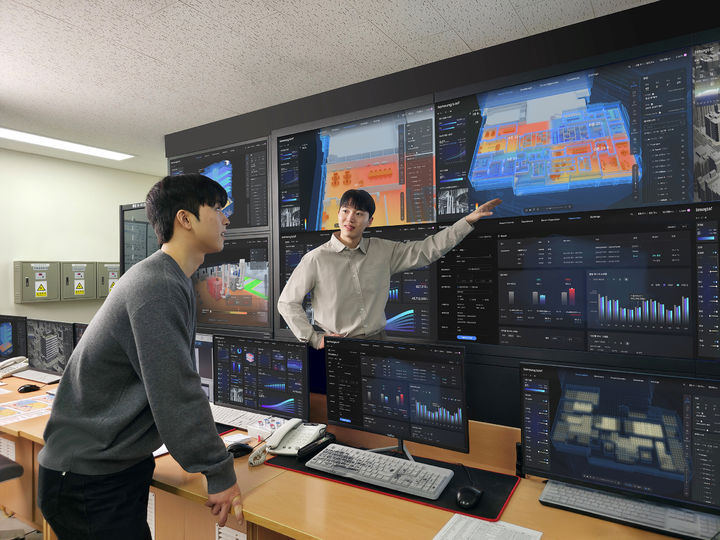 [서울=뉴시스]삼성전자의 빌딩 통합 솔루션 'b.IoT'로 '팩토리얼 성수' 빌딩 운영 상태 전반을 실시간으로 모니터링하는 모습. (사진=삼성전자 제공) 2026.01.21. photo@newsis.com *재판매 및 DB 금지
