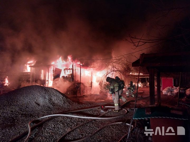 김해 대동면 농막서 화재…인명피해 없어