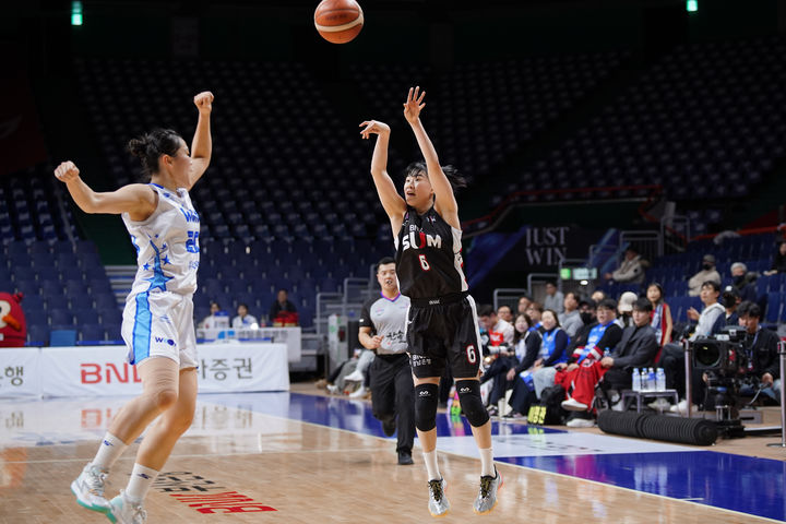 [서울=뉴시스] 여자프로농구 부산 BNK의 이소희. (사진=WKBL 제공) *재판매 및 DB 금지