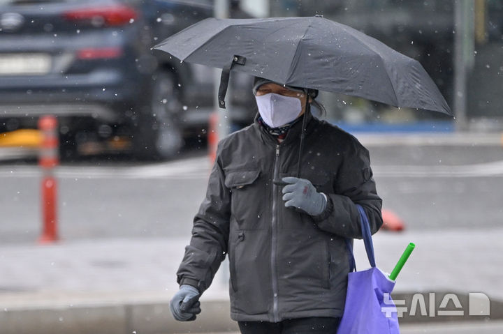광주·전남 최대 5㎝ 눈 더내린다…강풍 속 최저 영하 5도