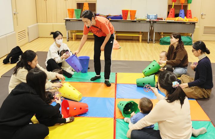 [대구=뉴시스] 대구지역 롯데백화점이 올해 문화센터 봄 학기 신규 회원 모집에 나선다. (사진=롯데백화점 제공) 2026.01.22. photo@newsis.com *재판매 및 DB 금지