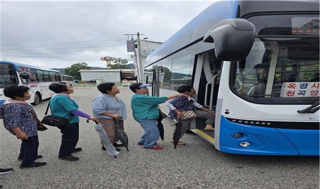 [옥천=뉴시스] 옥천읍 순환버스. (사진=옥천군 제공) 2026.01.22. photo@newsis.com&nbsp;&nbsp; *재판매 및 DB 금지