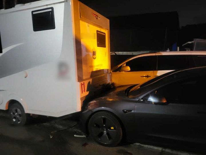 [대전=뉴시스] 고가 외제 차량을 이용해 고의사고 낸 모습.(사진=대전경찰청 제공) 2026.01.22. photo@newsis.com *재판매 및 DB 금지