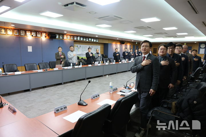 "AI가짜의사 유튜브 속지 마세요"…치협, 공익광고 제작