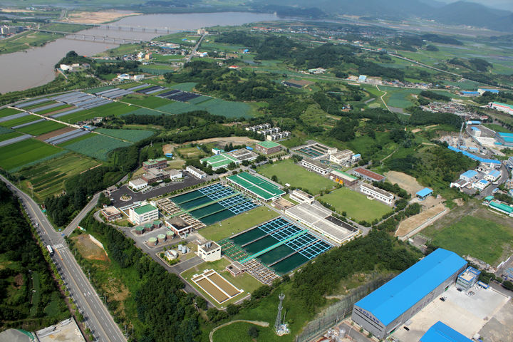 [창원=뉴시스] 강경국 기자 = 경남 창원시 칠서정수장. (사진=창원시청 제공). 2026.01.22. photo@newsis.com *재판매 및 DB 금지