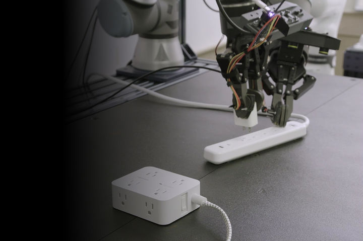 [서울=뉴시스] 마이크로소프트 리서치는 자사의 소형언어모델(SLM) '파이(Phi)' 시리즈의 시각 언어 모델(VLA)을 기반으로 개발한 로-알파를 선보였다. (사진=마이크로소프트 제공) *재판매 및 DB 금지