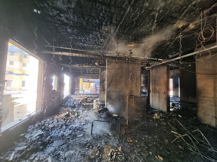 가평 공동주택 공사장 화재 모습. (사진=경기북부소방재난본부 제공) photo@newsis.com *재판매 및 DB 금지