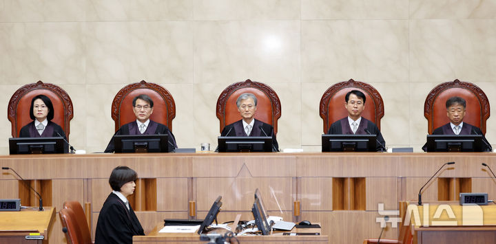 "건설기계 운전사, 협력사 근로자에 재해…공단, 두 사람에 보험금 구상 청구 불가"