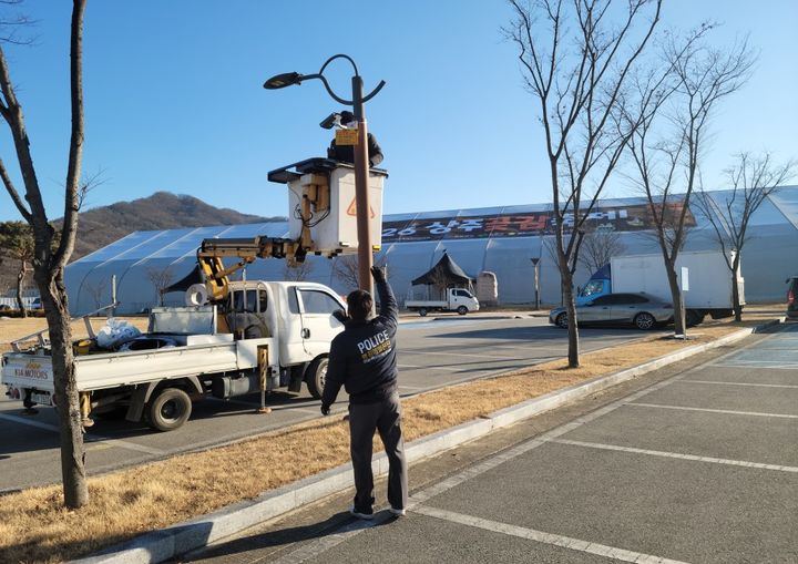 [상주=뉴시스] 곶감 축제장 안전 점검. (사진=상주경찰서 제공) 2026.01.23 photo@newsis.com *재판매 및 DB 금지