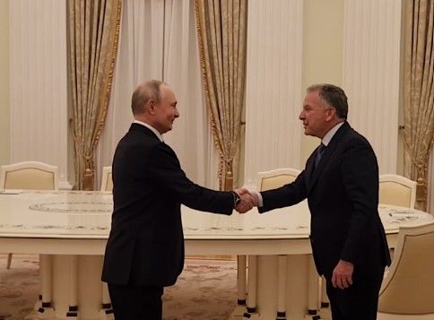 美특사·쿠슈너, 러시아 도착…3자 회의 앞두고 푸틴과 회담