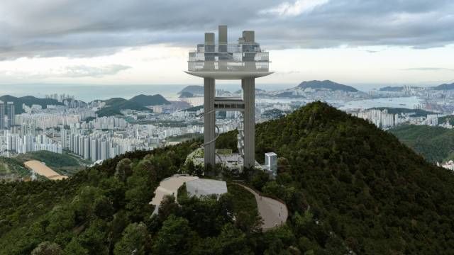 [부산=뉴시스] 황령산 봉수 전망대 조감도. (사진=대원플러스 제공) 2025.07.16.photo@newsis.com *재판매 및 DB 금지