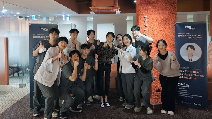 [서울=뉴시스] 휴젤이 의료진을 대상으로 '블루로즈' 교육 프로그램을 진행했다. (사진=휴젤 제공) 2026.01.24. photo@newsis.com *재판매 및 DB 금지